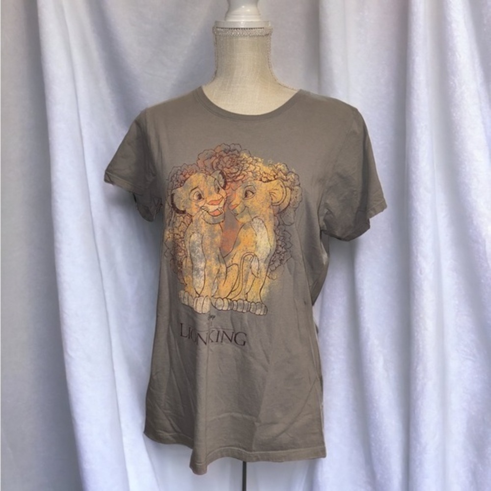 DISNEY Lion King Tee size M